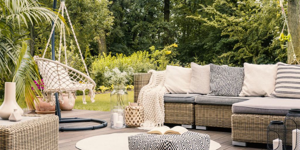 Garden furniture online