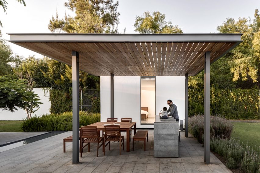 Outdoor Seating Dining